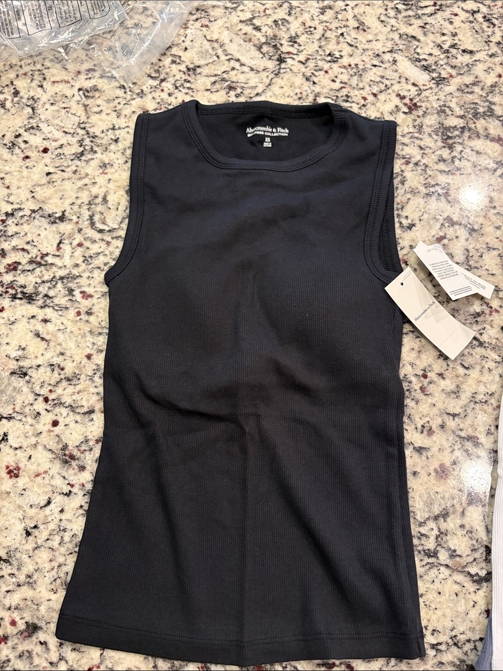 Abercrombie & Fitch Black Ribbed Tank Top - Fitted Crew Neck